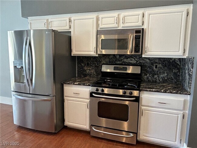 Building Photo - 3436 N Tenaya Wy