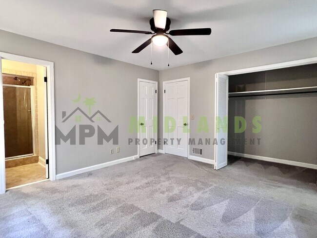 Building Photo - 300 Lydgate Dr
