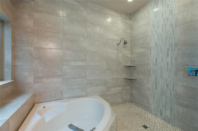 Building Photo - 1008 Peacock Blvd