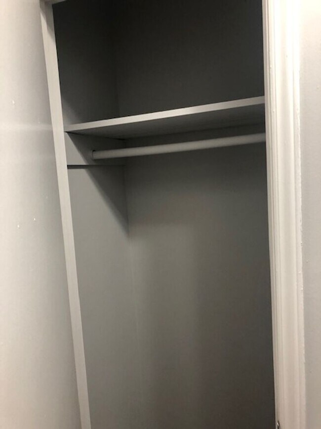 Building Photo - 113/115 Rainbow Court