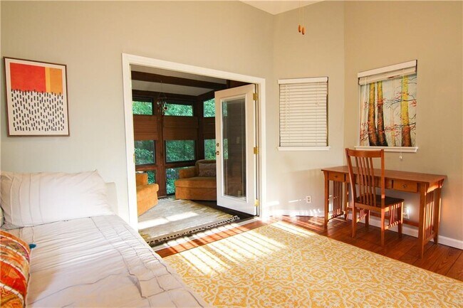 Building Photo - 875 Wimbledon Dr