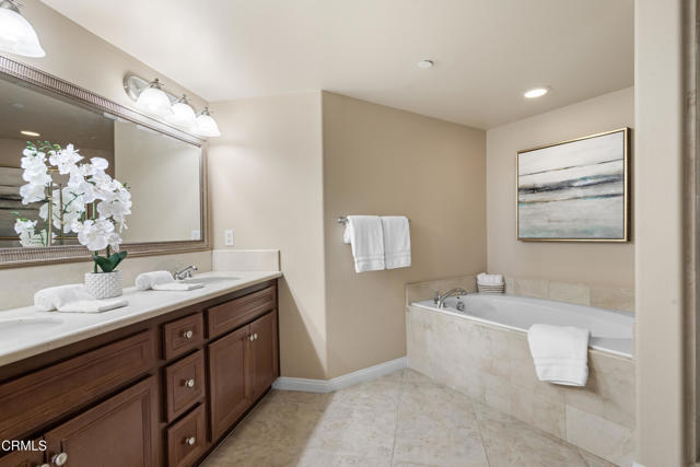 Building Photo - 4282 Tradewinds Dr