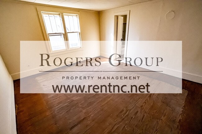 Building Photo - 325 Alexander Ave