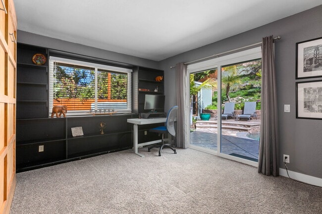 Building Photo - 3000 Azahar St