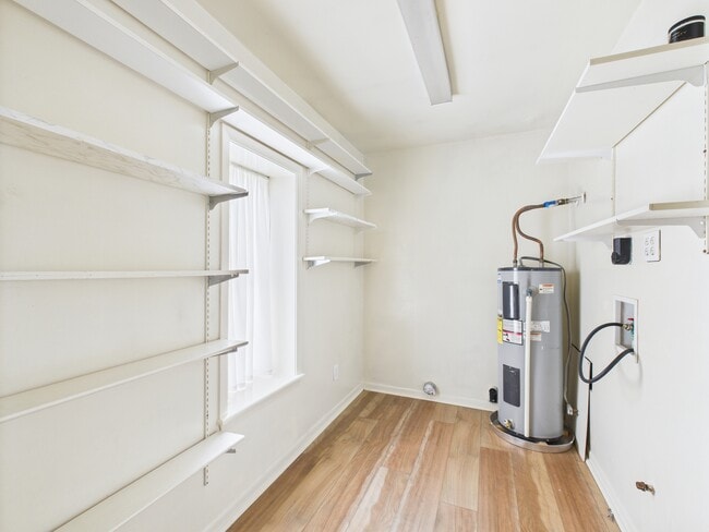 Building Photo - 7070 Tabor Rd