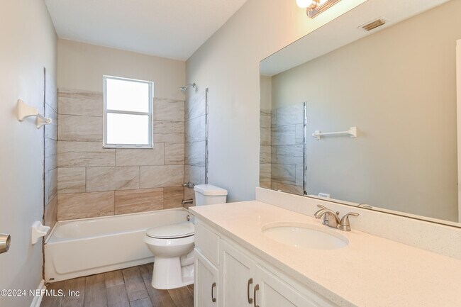 Building Photo - 3399 Charmont Dr