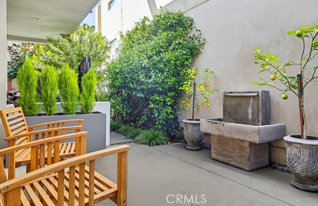 Building Photo - 6713 E Ocean Blvd