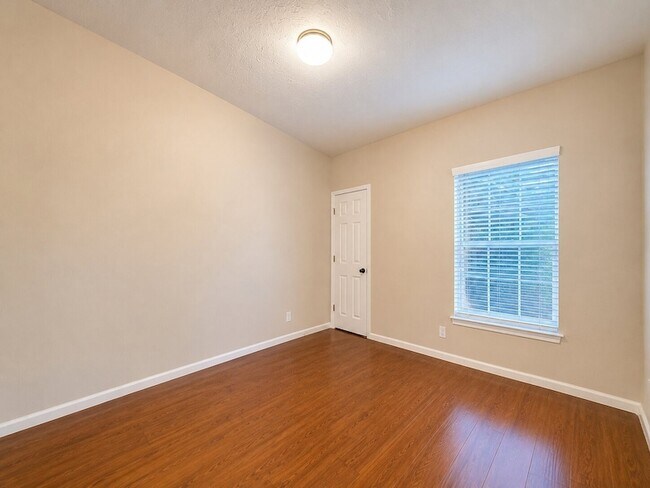 Building Photo - 19319 Imperial Hills Dr