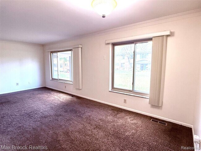 Building Photo - 1245 Derby Rd