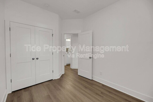 Building Photo - 1549 Evergreen St