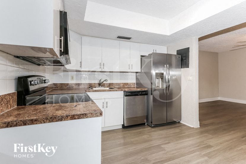 Building Photo - 127 2nd St