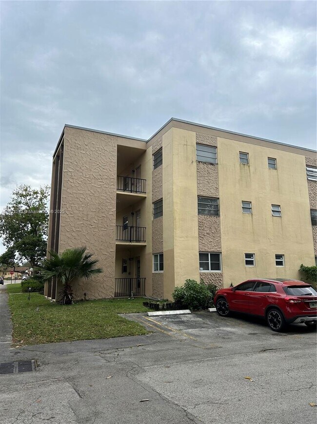 Building Photo - 201 Berkley Rd