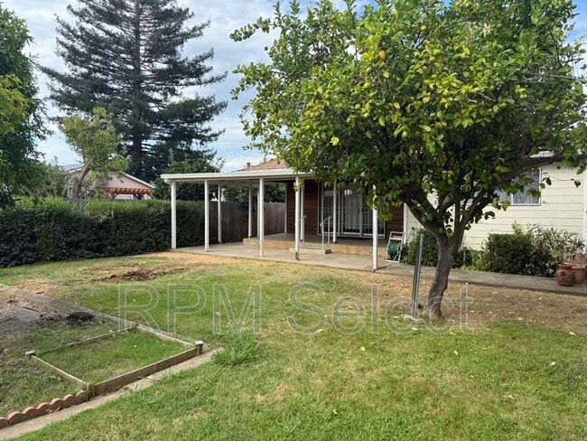 Building Photo - 1137 Janey Way