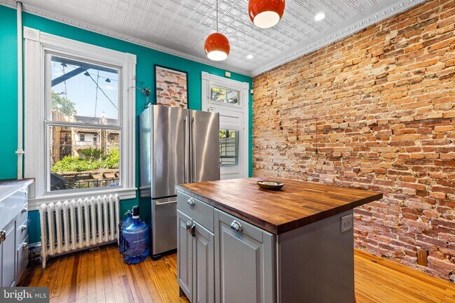 Building Photo - 3030 Guilford Ave