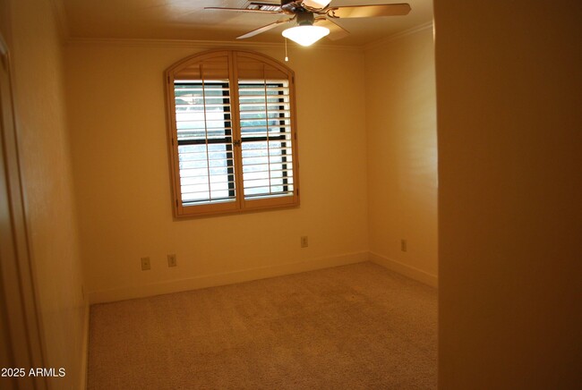 Building Photo - 1420 E Branham Ln