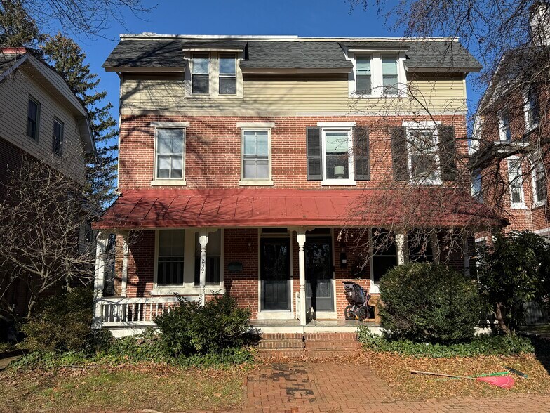 Primary Photo - 239 Dean St