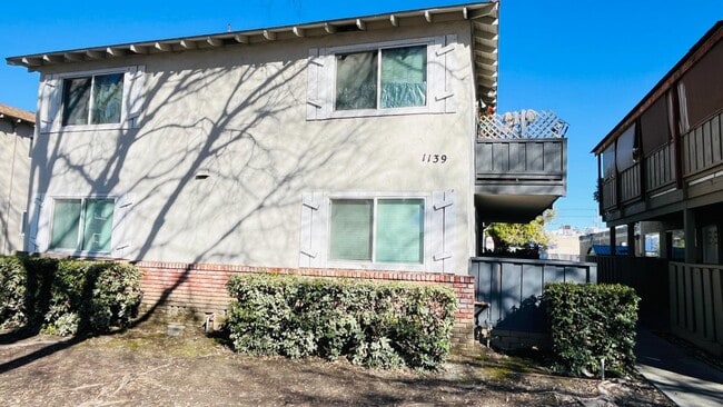 Building Photo - 1139 Ayala Dr