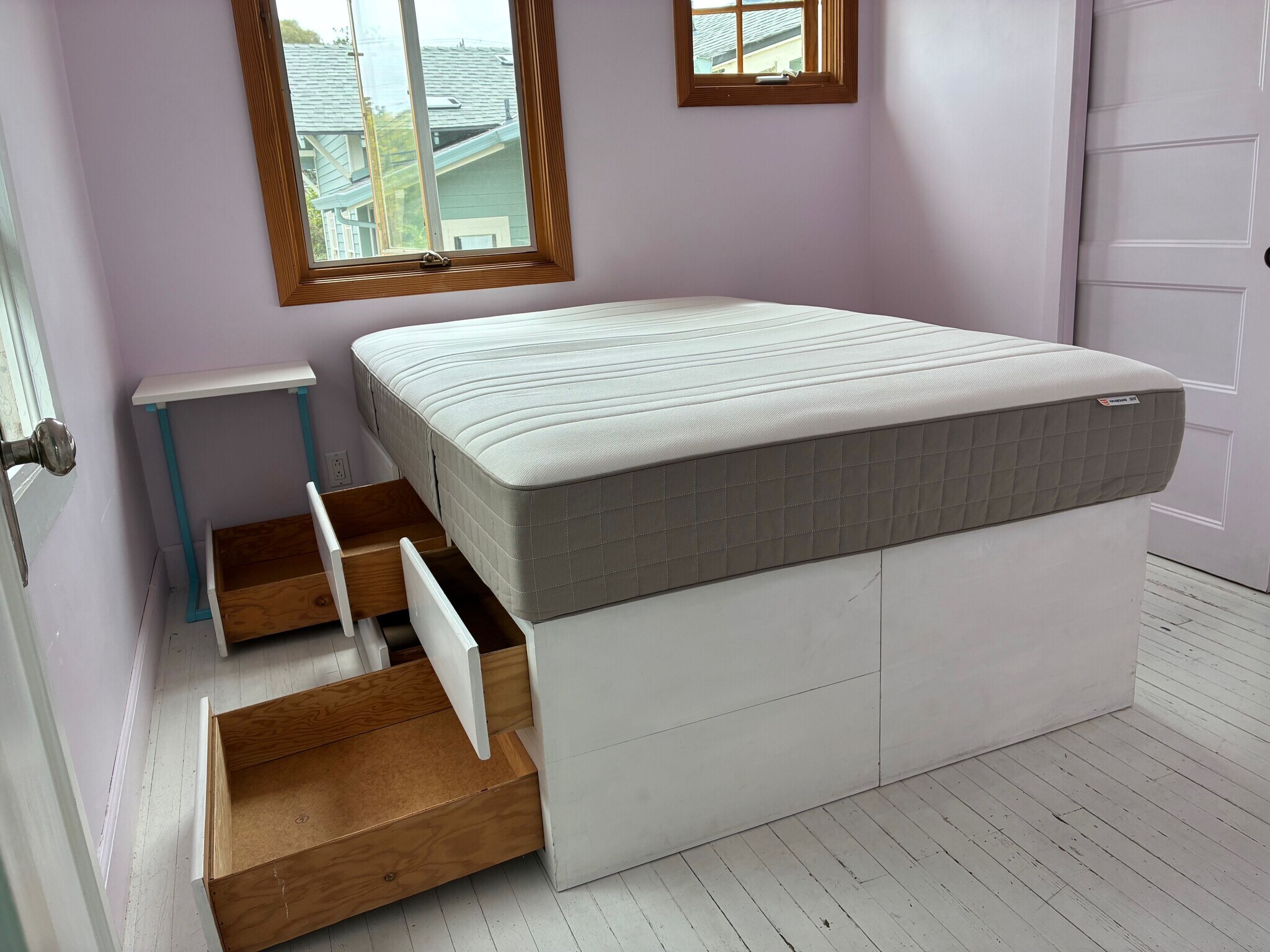 bed & storage - 1015 N Branciforte Ave
