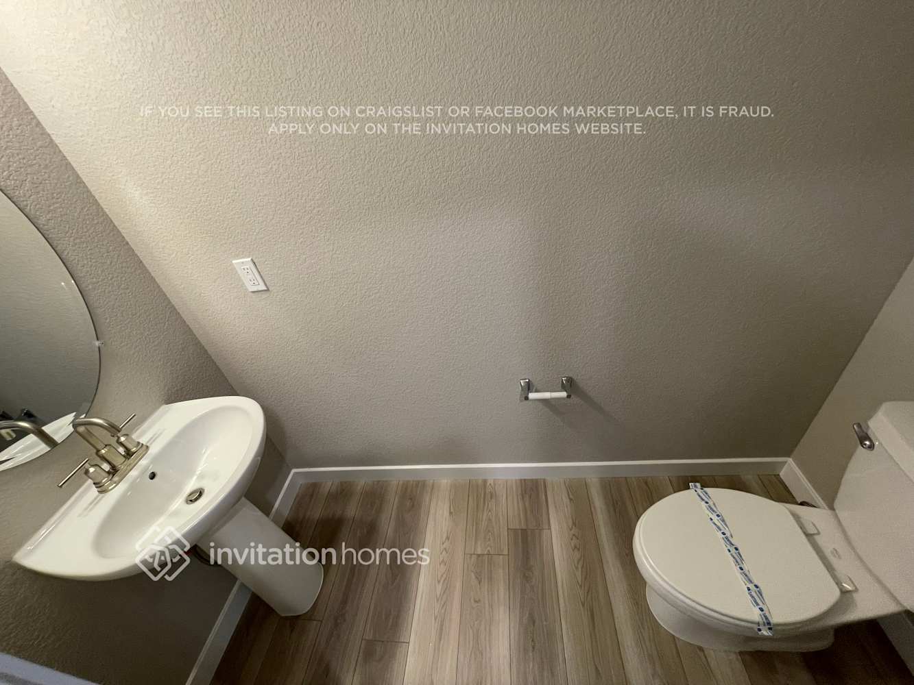 Building Photo - 13583 Arriba Dr