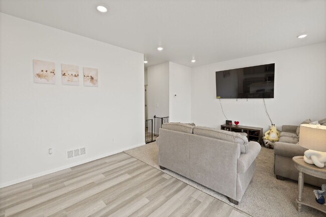 Building Photo - New 2 Story Home built in 2025