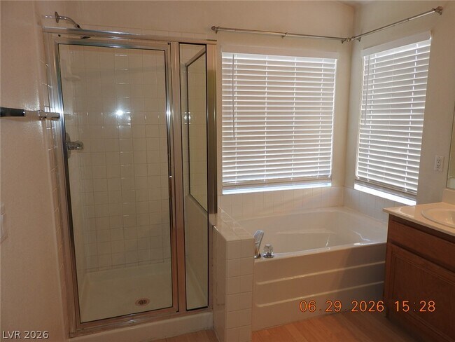 Building Photo - 742 Endicott Ct