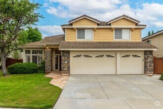 Building Photo - Beautiful & Spacious 4 bedroom home in Enc...