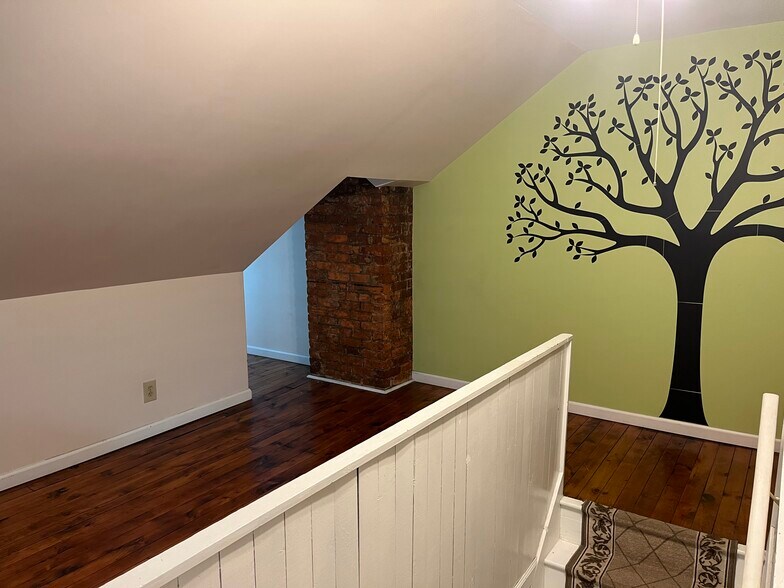 3rd bedroom - 17 5th St