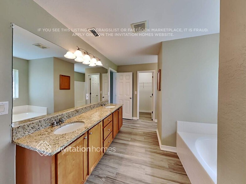 Building Photo - 1075 Paraclete Rd
