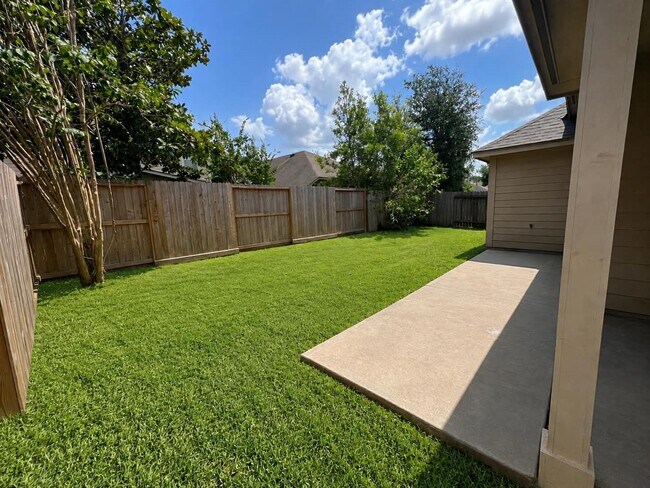 Building Photo - 5607 Wagon Wheel Ln