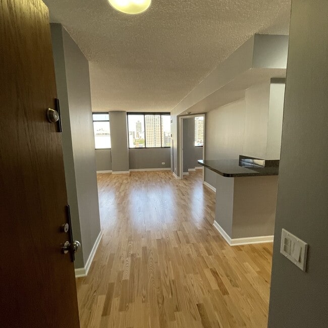 Building Photo - 2800 N Orchard St