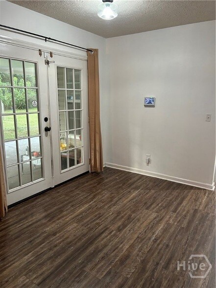 Building Photo - 109 Live Oak Cir
