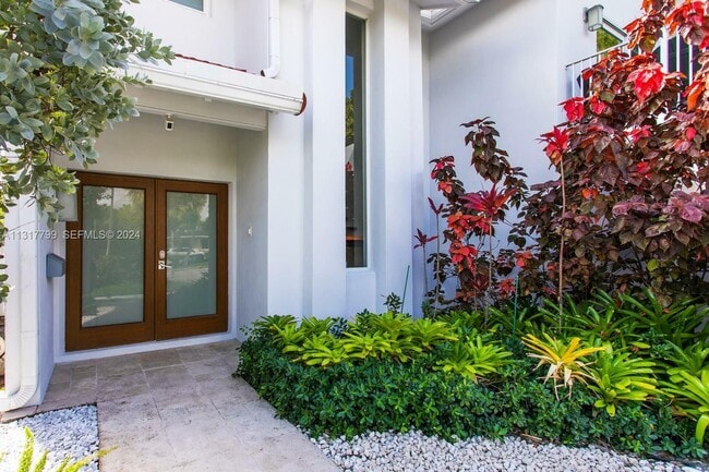 Building Photo - 2628 SE 10th St