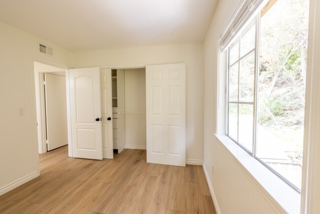Building Photo - 3776 Portland Ct