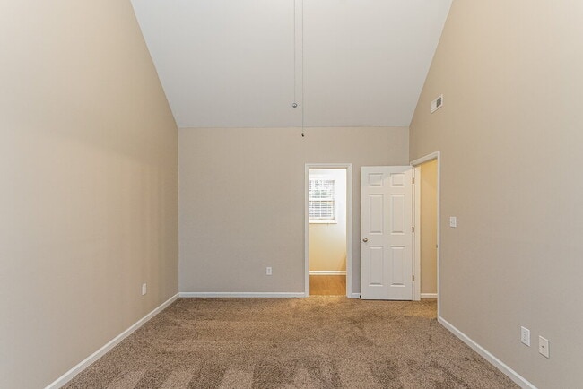 Building Photo - 1433 East Stone Arch Drive