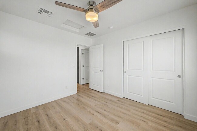 Building Photo - 136 W Latona Rd
