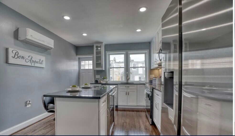 Eat In Kitchen - 829 N Montford Ave