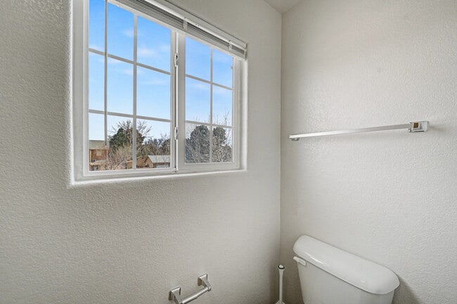 Building Photo - 4210 Rosalie St