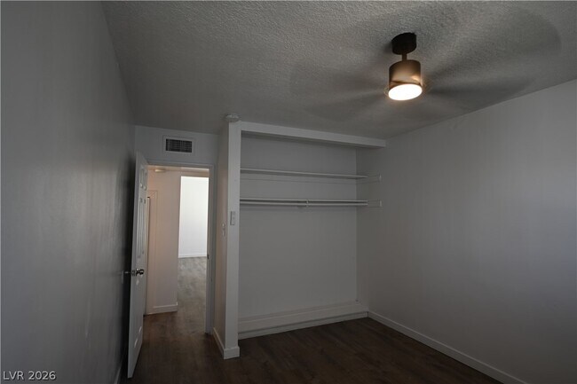 Building Photo - 378 N 13th St