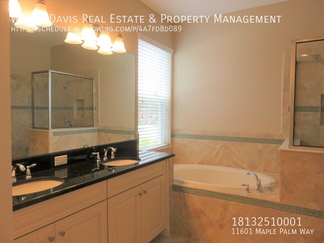 Building Photo - 11601 Maple Palm Way