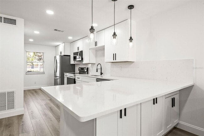 Building Photo - 2101 Cordova Green