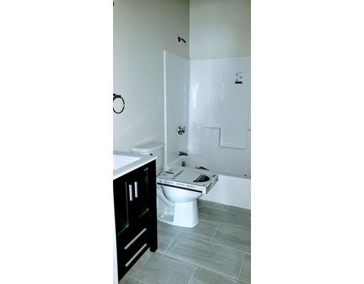 Building Photo - 82 Concord St