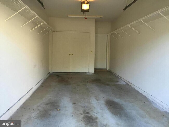 Building Photo - 11402 Gate Hill Pl