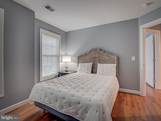 Building Photo - 14000 Baneberry Cir