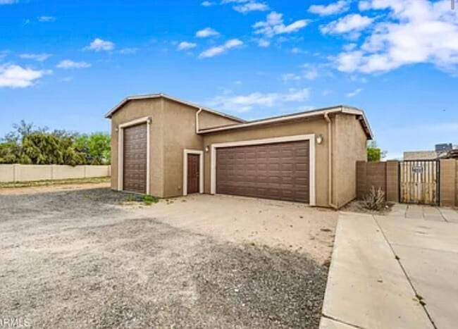 Building Photo - 8149 W Daley Ln
