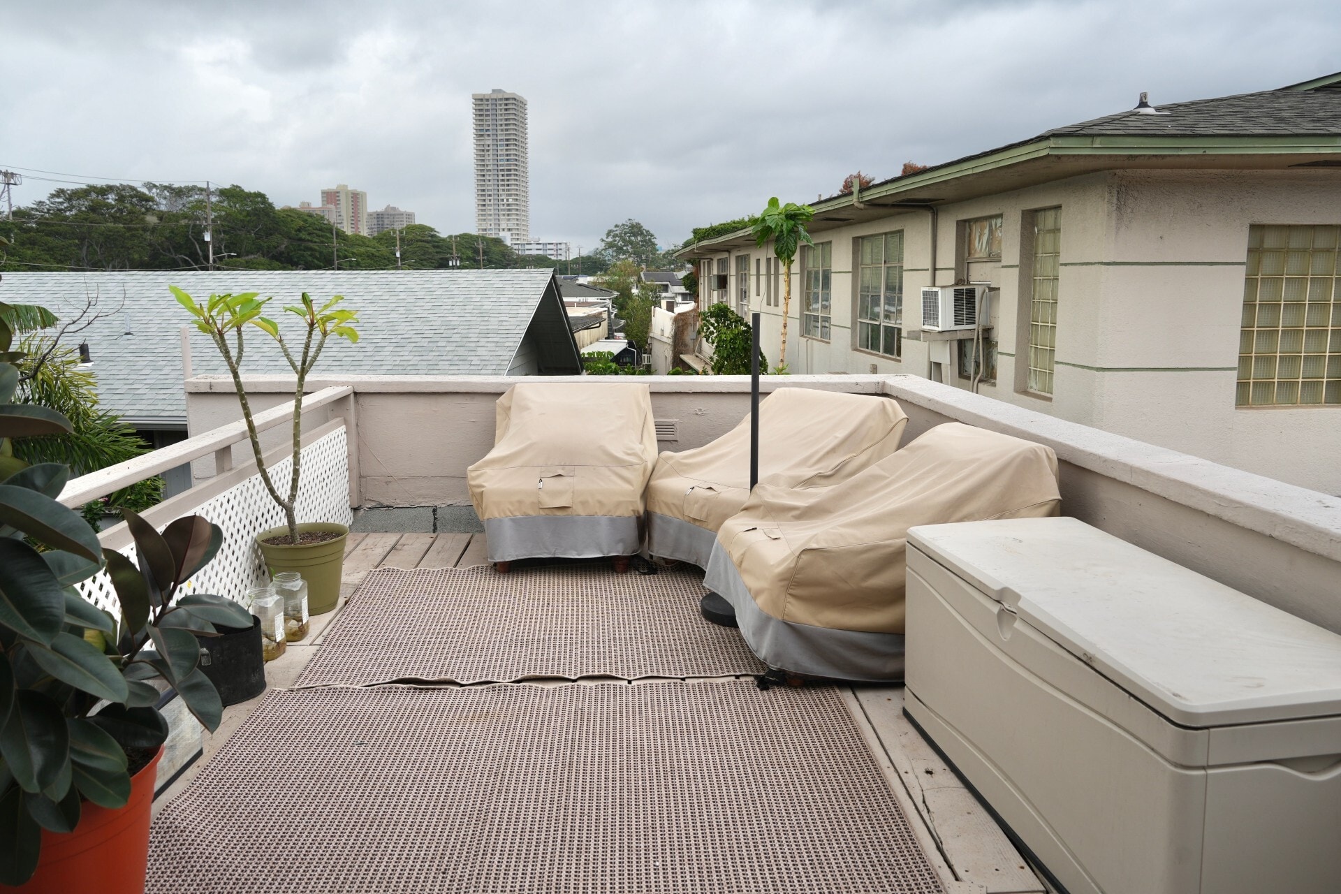 Deck - 1014 Kapahulu Ave