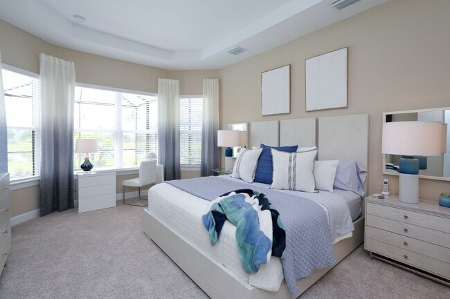 Building Photo - BRAND NEW** STUNNING POOL HOME**PROFESSIONALLY DECORATED**3 BEDS + DEN/ 3 FULL BATHS***ESPLANADE ...