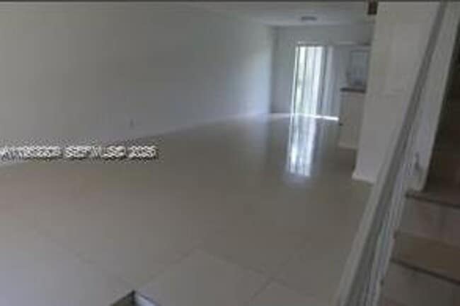 Building Photo - 2021 NW 59th Terrace