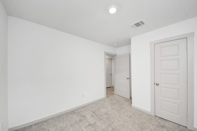 Building Photo - 7923 Cattleman Vly Dr