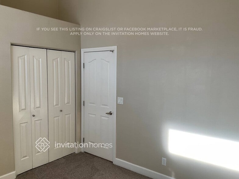 Building Photo - 6016 Golden Saddle St