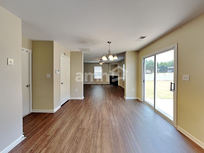 Building Photo - 10325 Turkey Point Dr